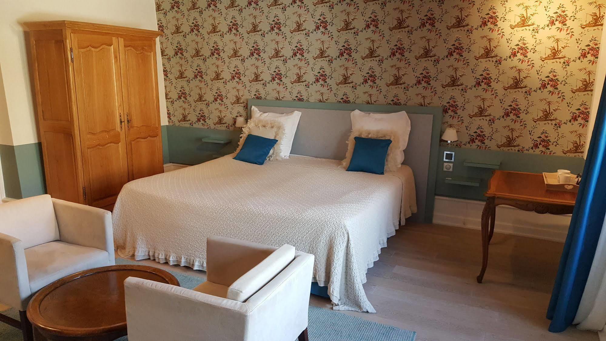 Hotel La Montagne 4*